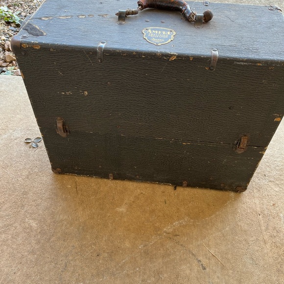 Antique 1940s Projecter WITH CASE - Picture 5 of 9